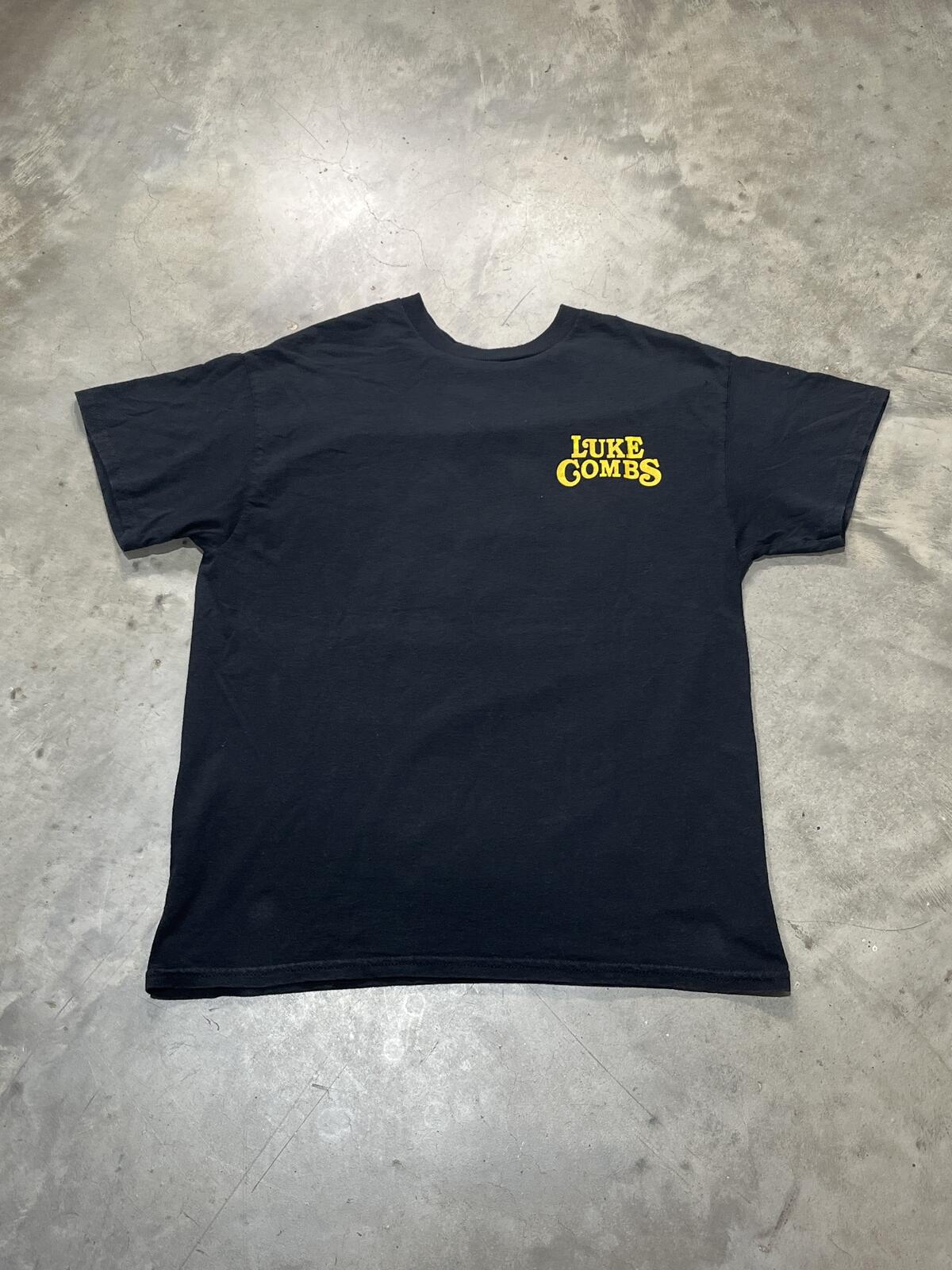 Luke Combs Preowned Medium T-shirt