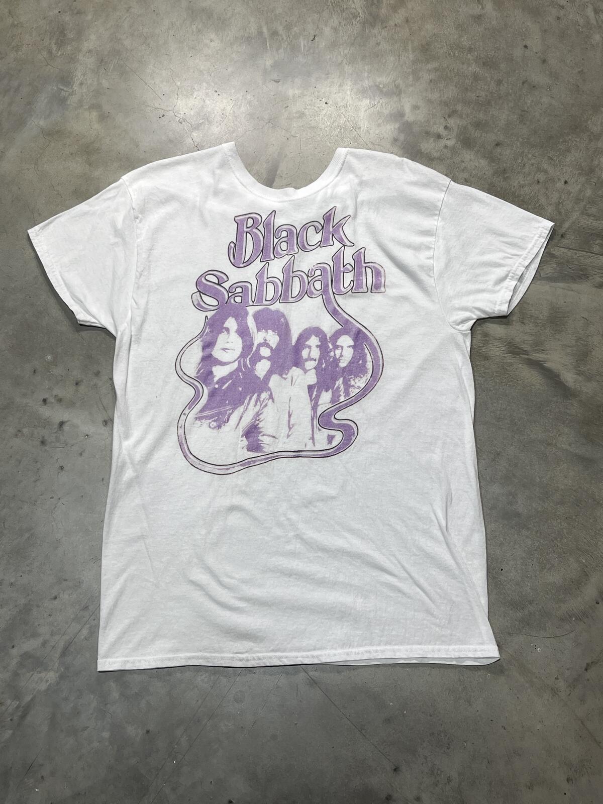 Black Sabbath Preowned Large T-shirt