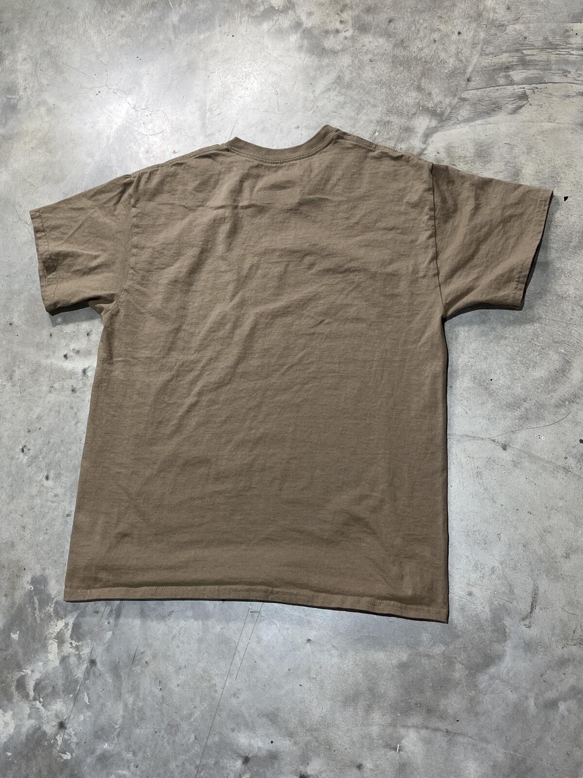 But**ole Surfers Preowned Large T-shirt
