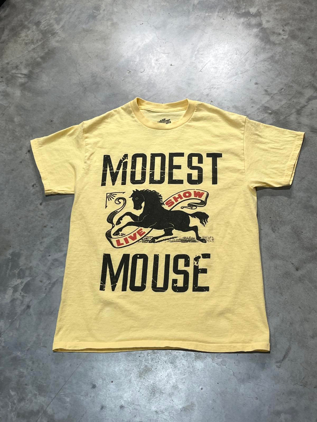 Modest Mouse Preowned Medium T-shirt