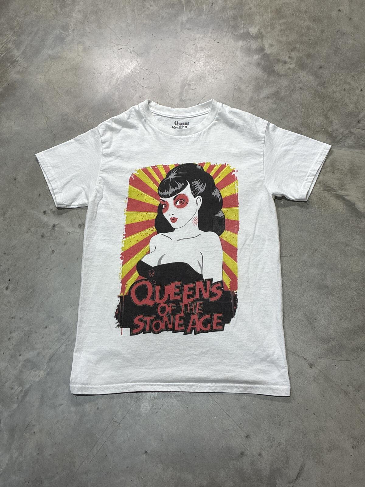 Queens Of The Stone Age Preowned Small T-shirt
