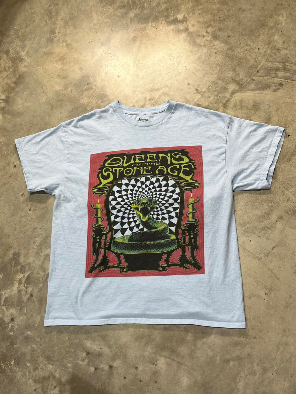 Queens Of The Stone Age Preowned XL T-shirt