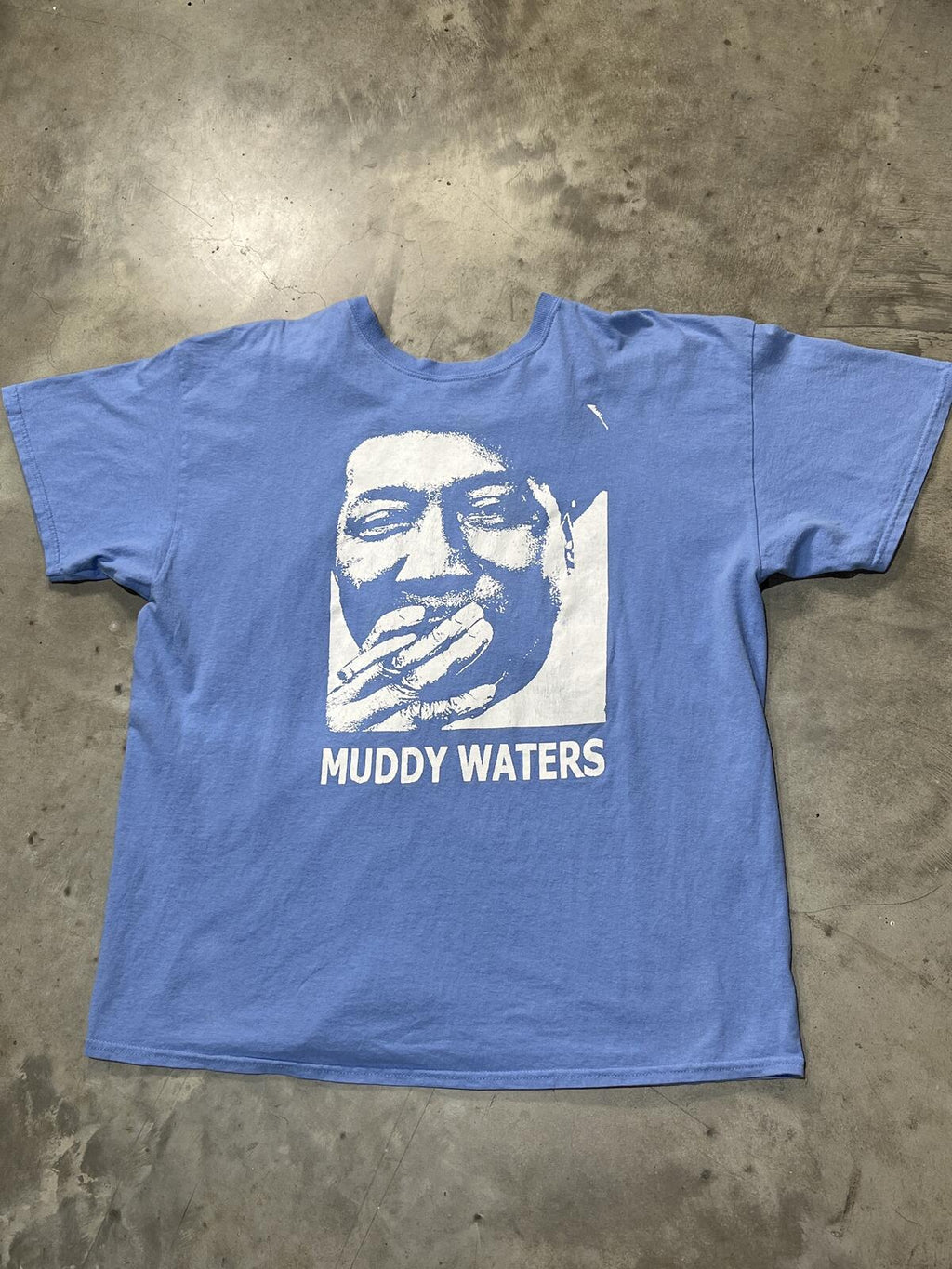 Muddy Waters Preowned XL T-shirt