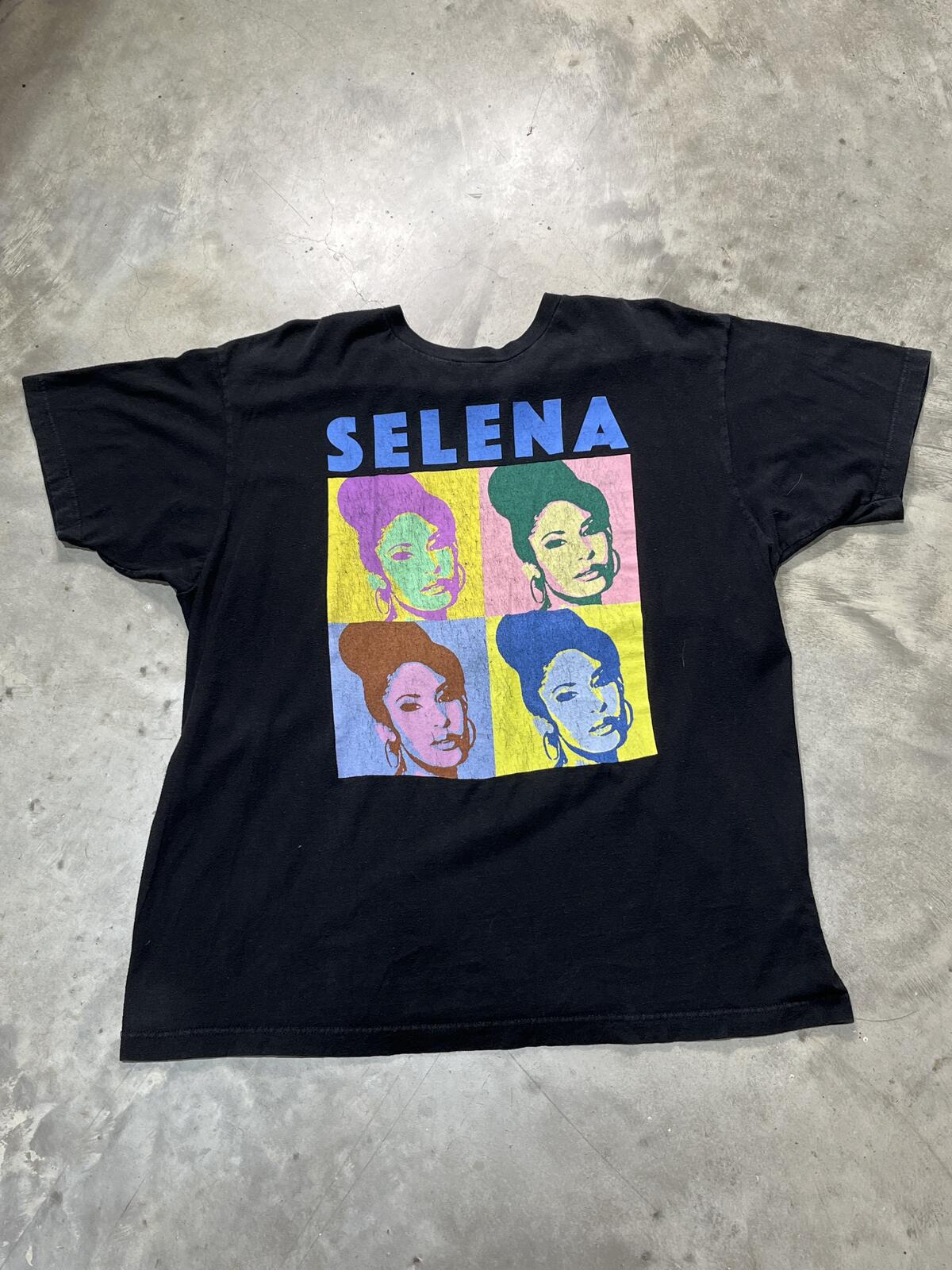 Selena Preowned XL T-shirt