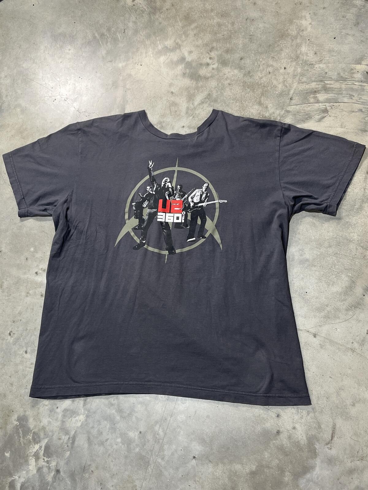 U2 Preowned XL T-shirt