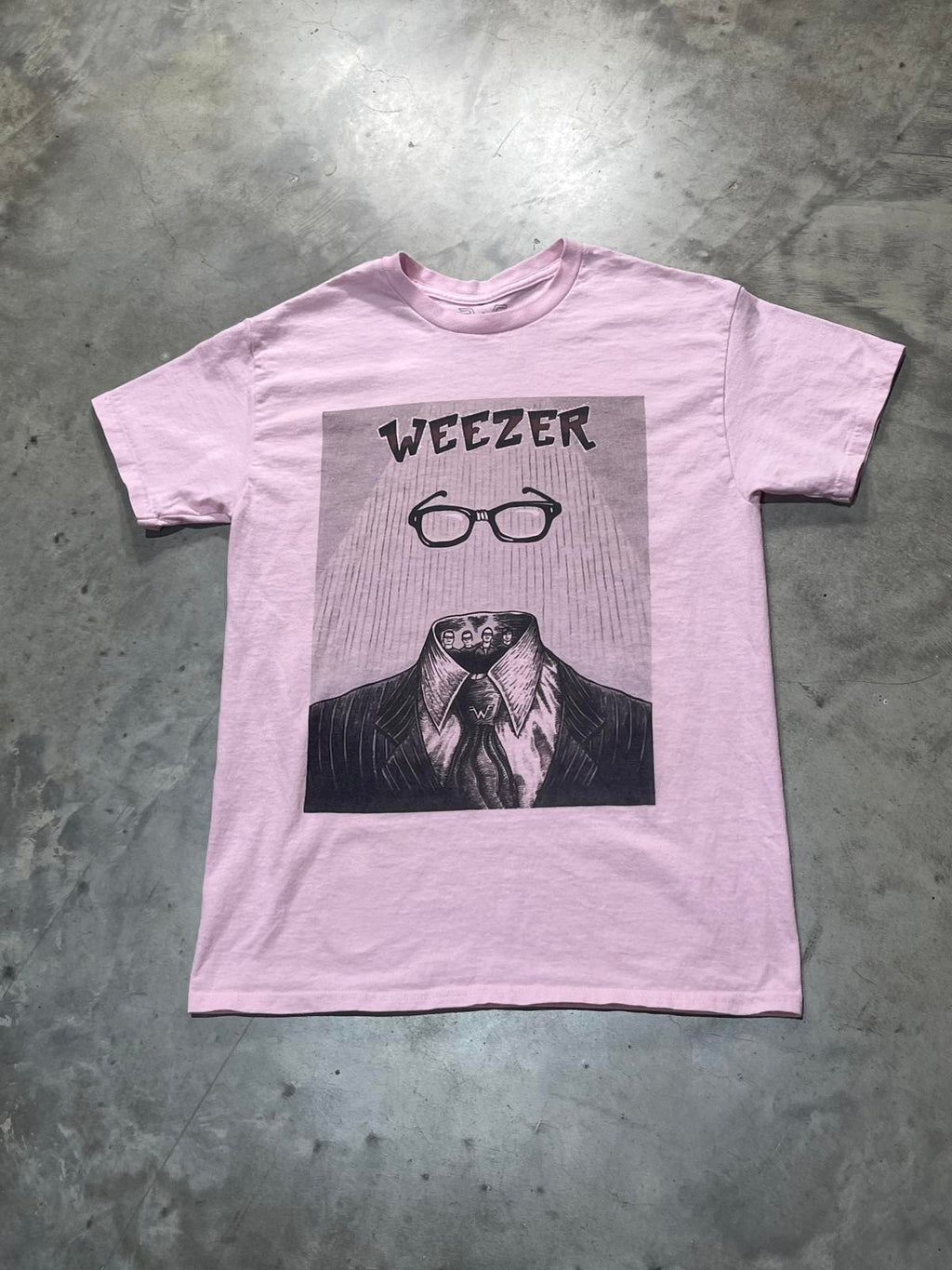 Weezer Preowned Medium T-shirt