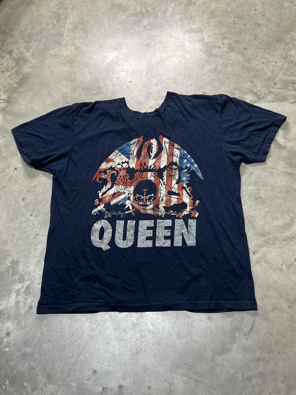 Queen Preowned 2XL T-shirt