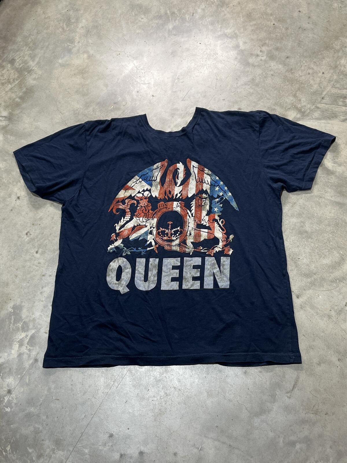 Queen Preowned 2XL T-shirt