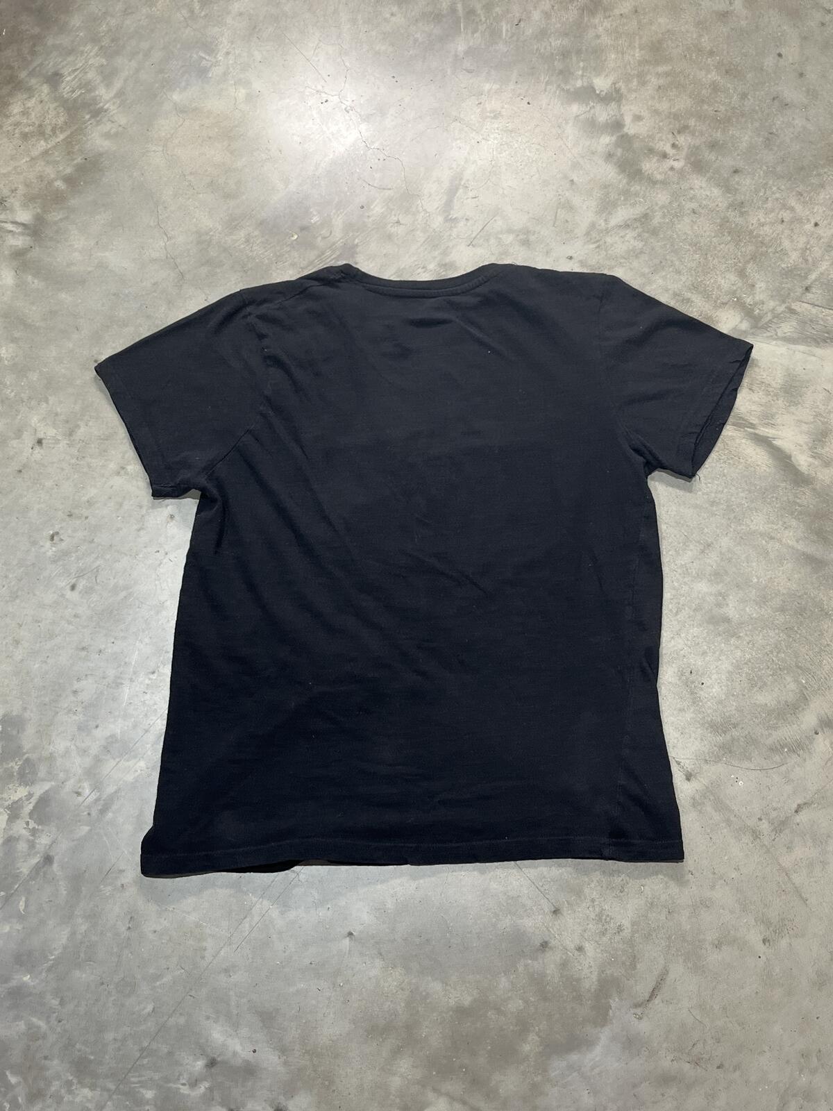 MTV Music Television Preowned Large T-shirt