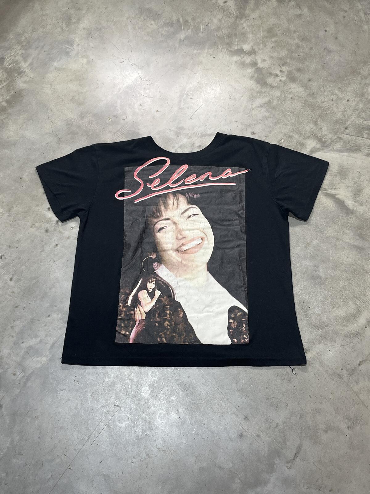 Selena Preowned Medium T-shirt