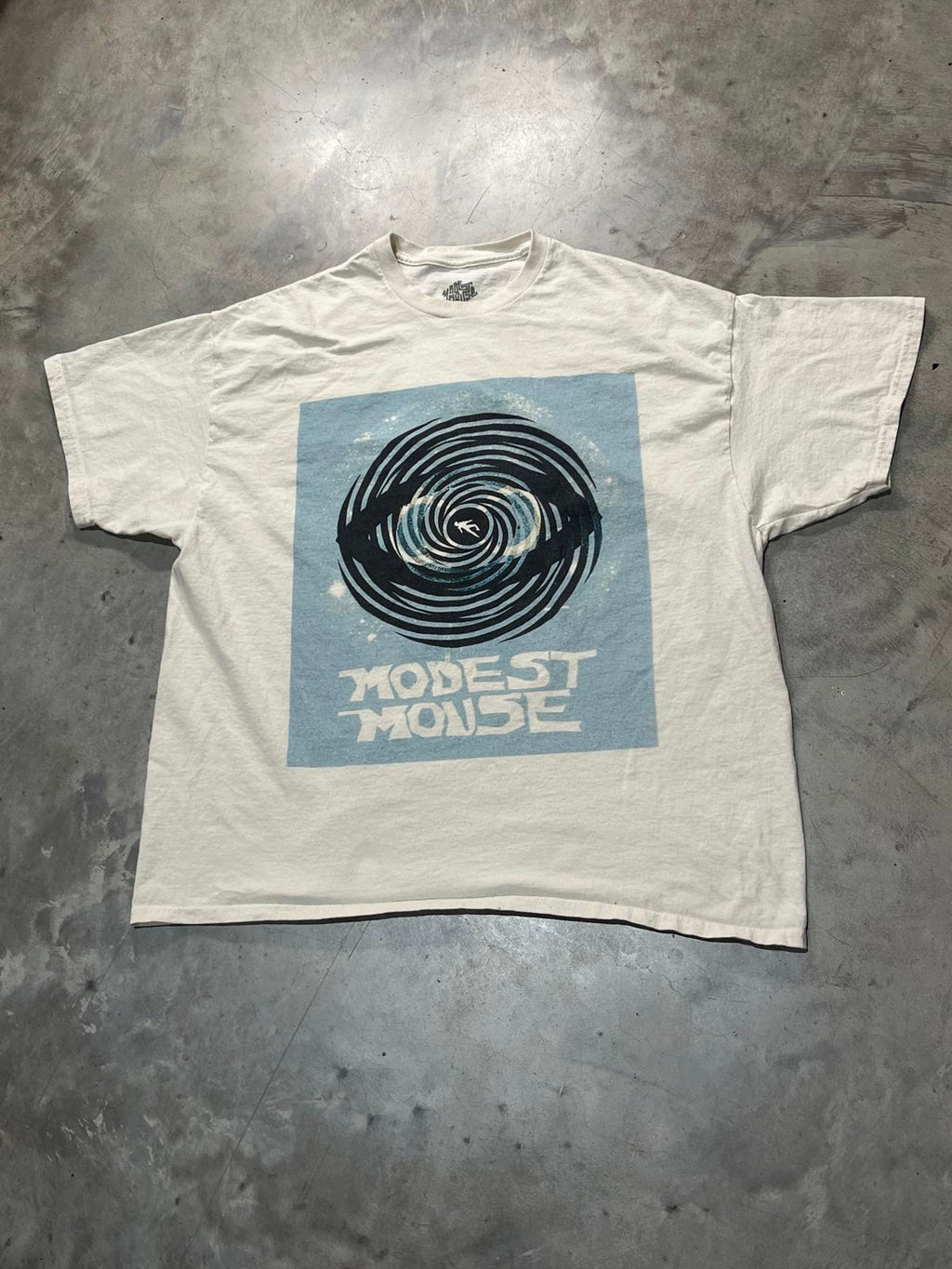Modest Mouse Preowned XL T-shirt