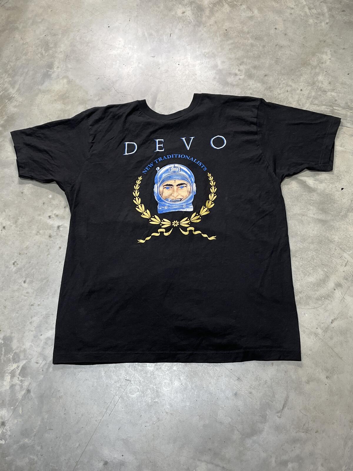 Devo New Traditionalists Preowned XL T-shirt