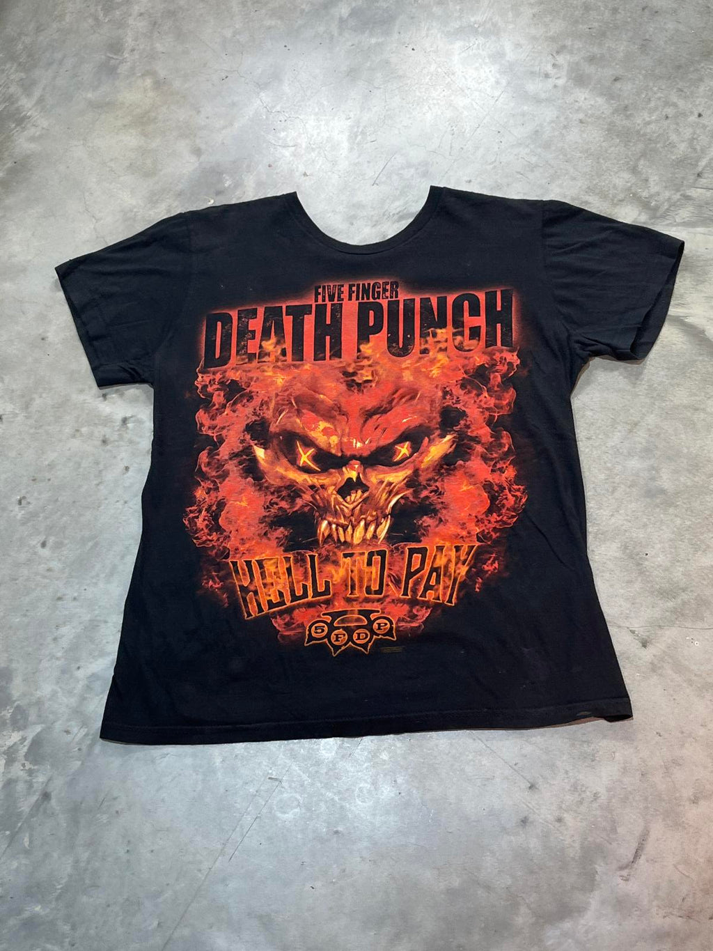 Five Finger Death Punch Preowned Medium T-shirt
