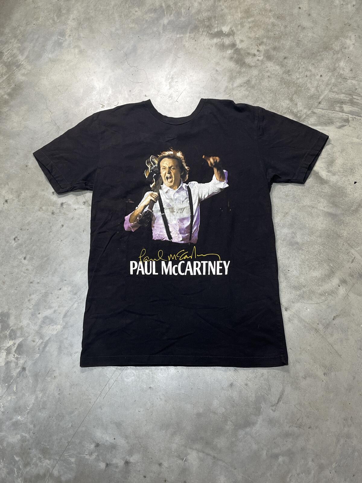Paul McCartney Preowned Medium T-shirt
