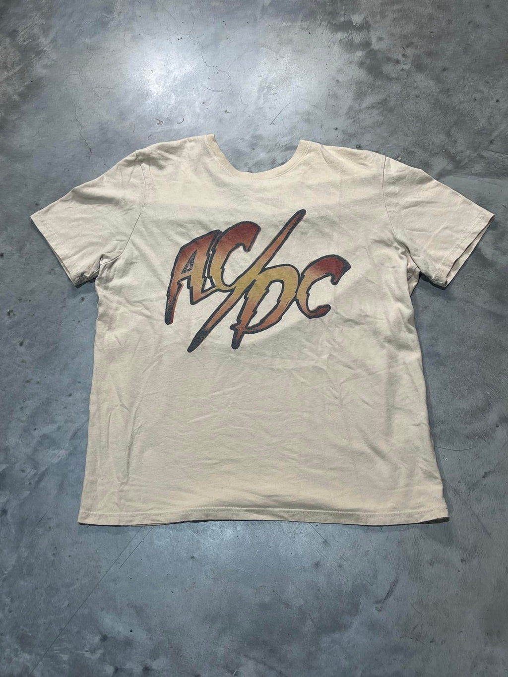 ACDC Preowned Large T-shirt