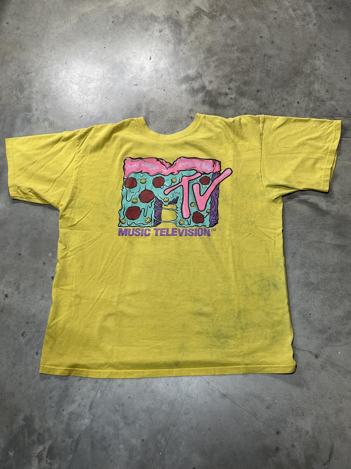 MTV Music Television Preowned XL T-shirt
