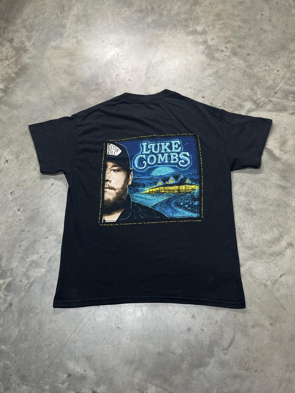 Luke Combs Preowned Medium T-shirt