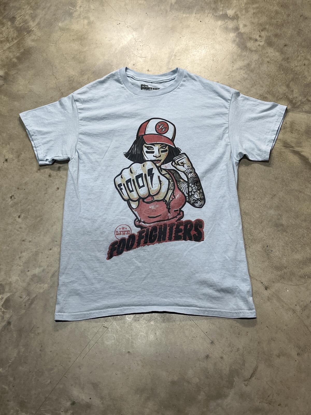 Foo Fighters Preowned Medium T-shirt