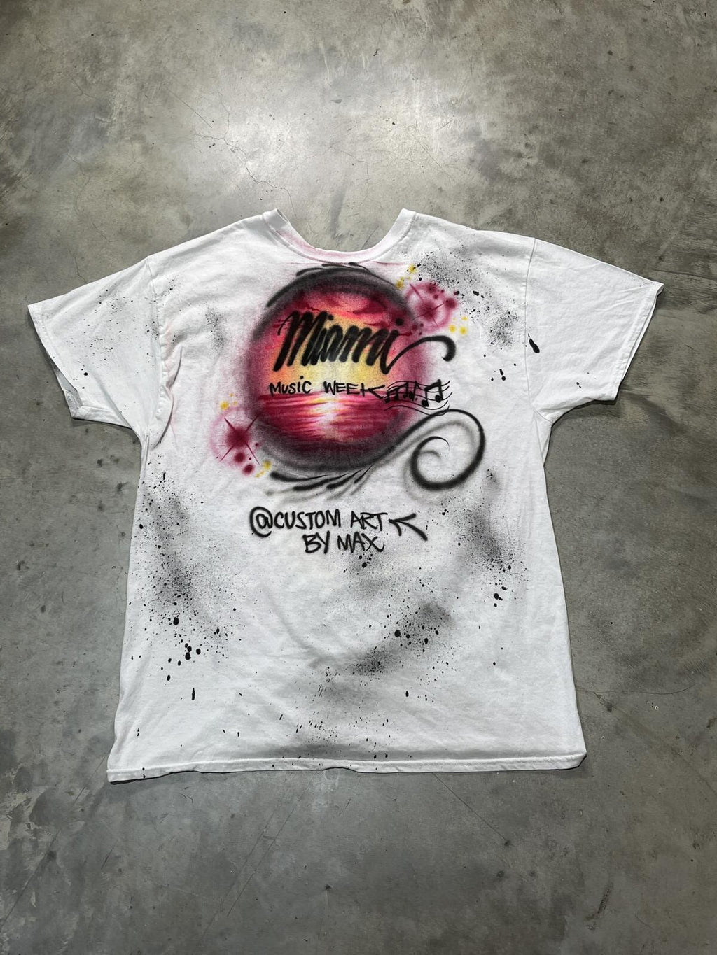 Miami Music Week Preowned Large Airbrushed T-shirt