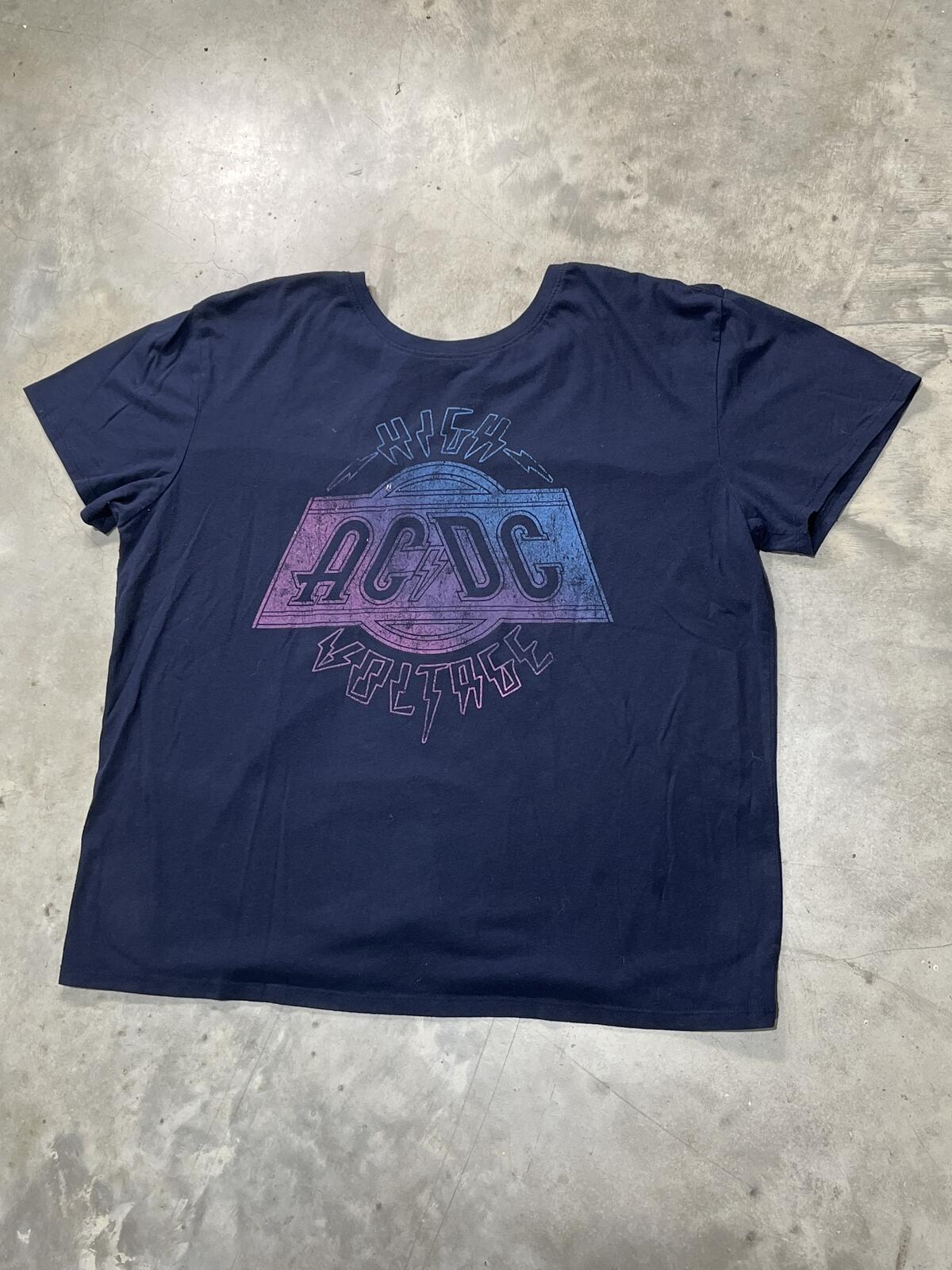 ACDC Preowned XL T-shirt