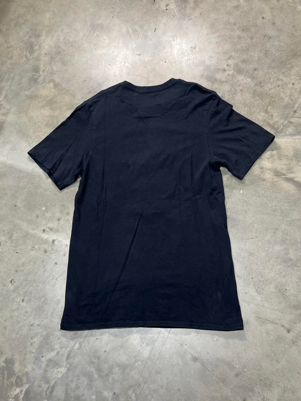 Queen Preowned Small T-shirt