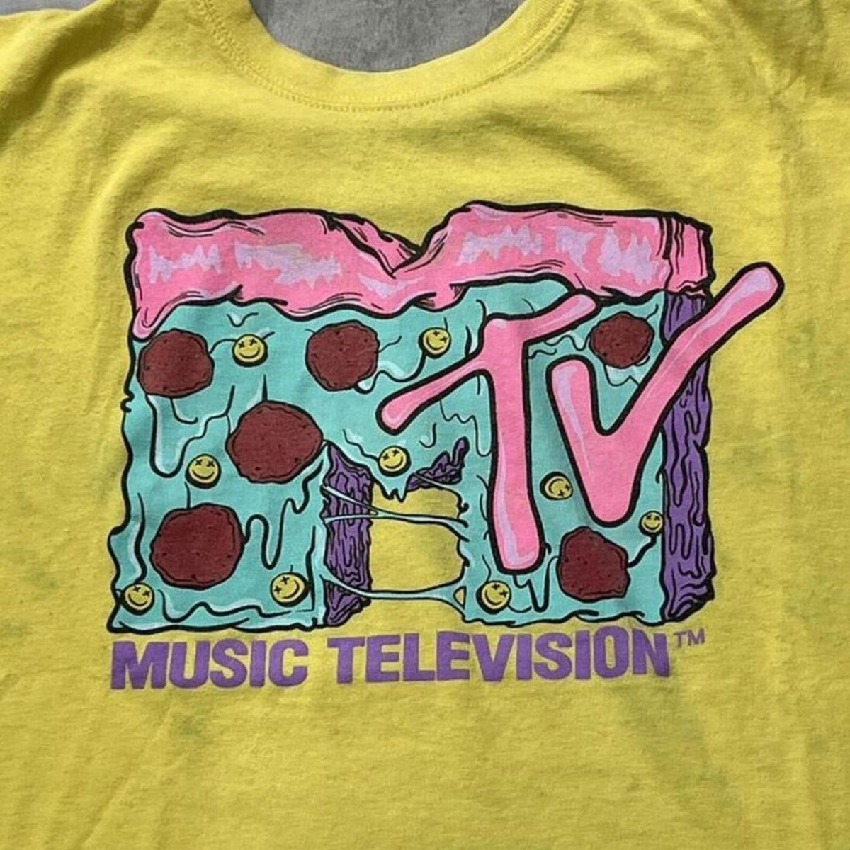 MTV Music Television Preowned XL T-shirt