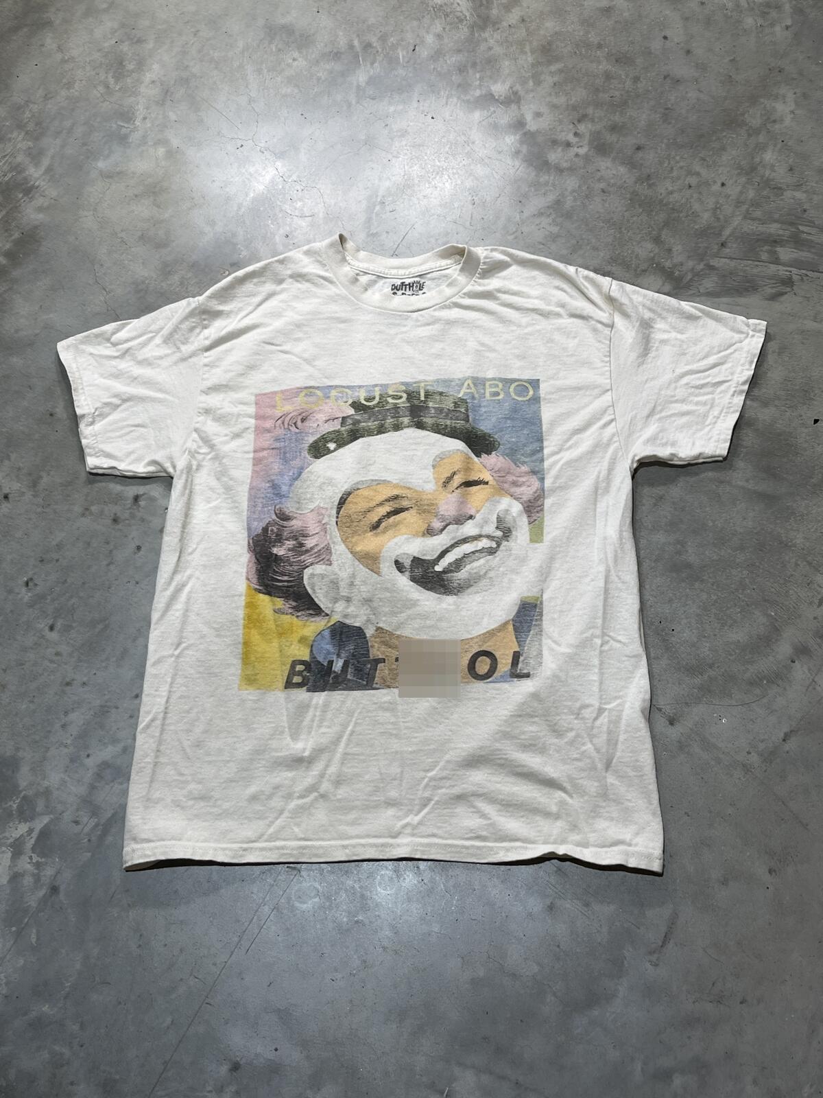 But**ole Surfers Preowned Large T-shirt