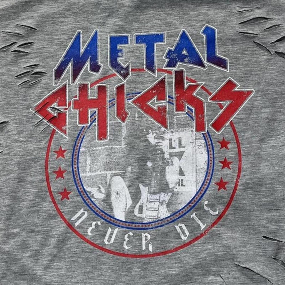Metal Chicks Preowned Small Distressed T-shirt