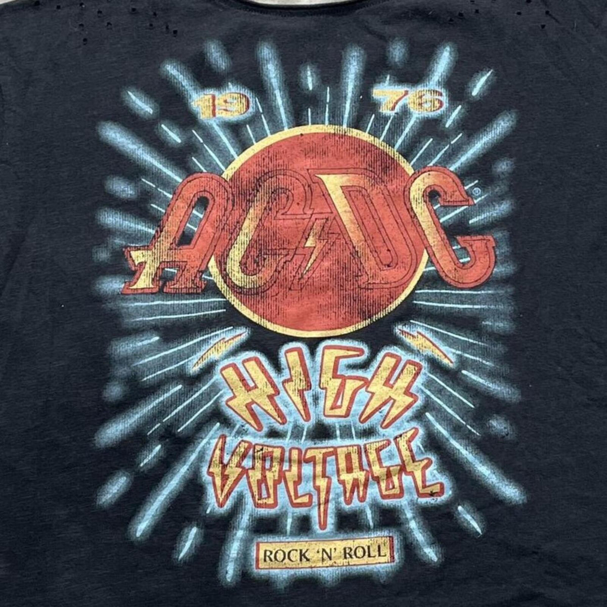 ACDC Preowned XL Distressed Cropped T-shirt