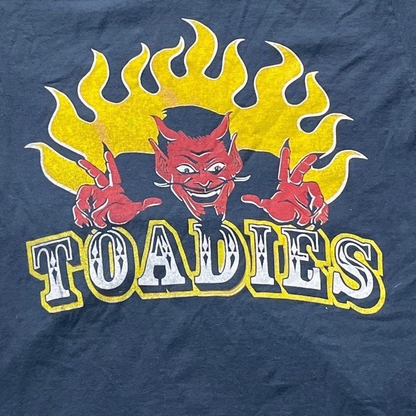 Toadies Preowned Large T-shirt