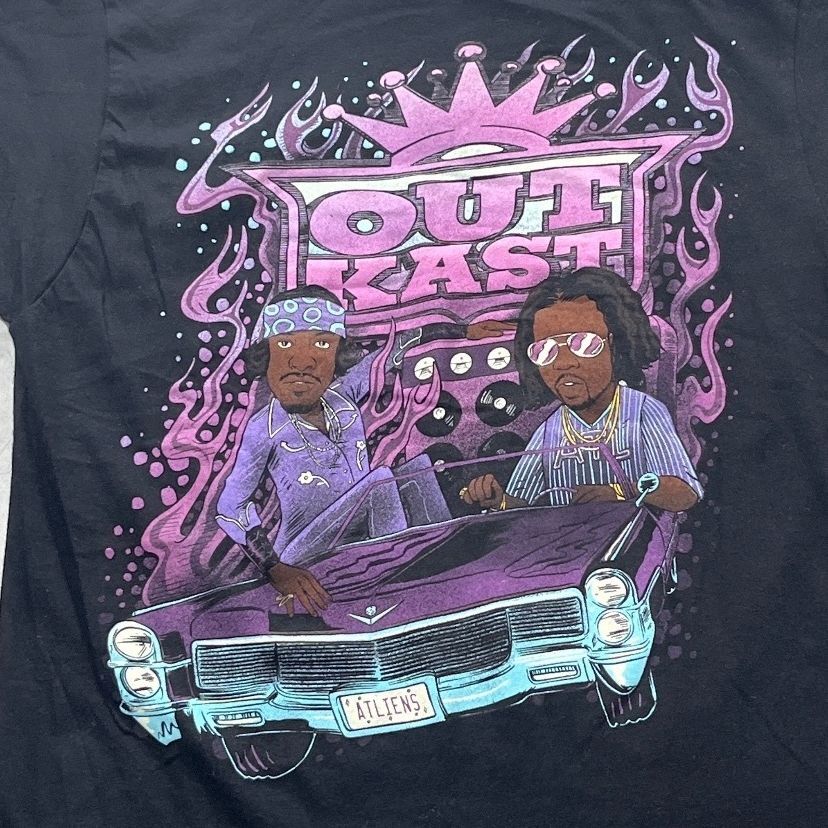 OutKast Preowned Medium T-shirt