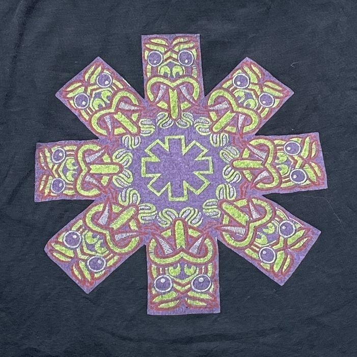 Red Hot Chili Peppers Preowned XL Long Sleeve Cropped T-shirt