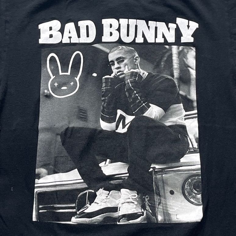 Bad Bunny Preowned Medium T-shirt