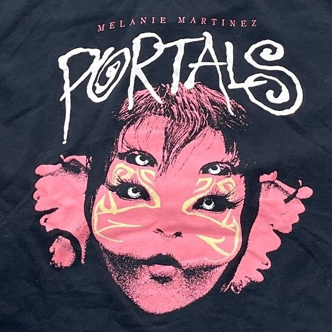 Melanie Martinez Preowned Medium T-shirt