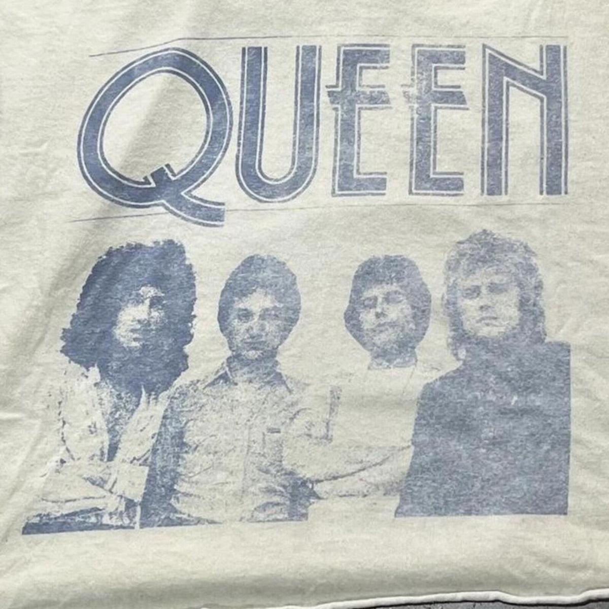 Queen Preowned Medium Cropped Tank Top T-shirt