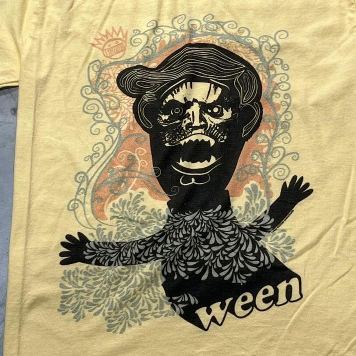 Ween Preowned Small T-shirt