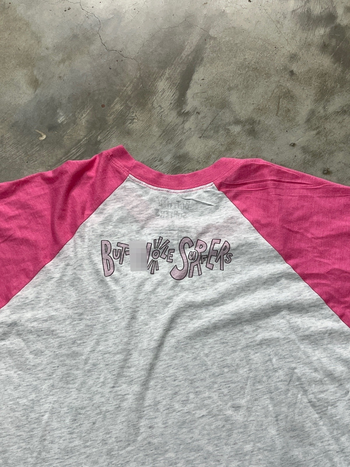 But**ole Surfers Preowned Large 3/4 Sleeve T-shirt