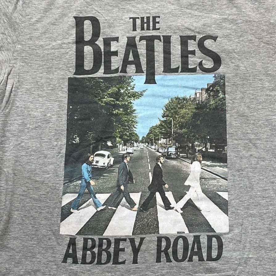 The Beatles Preowned Medium T-shirt