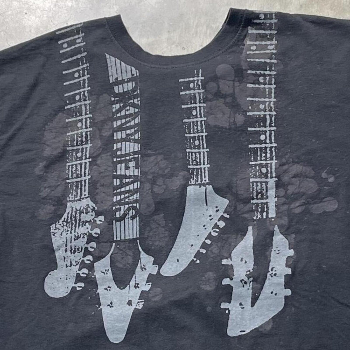 DKNY Jeans Rock N Roll Preowned XL T-shirt