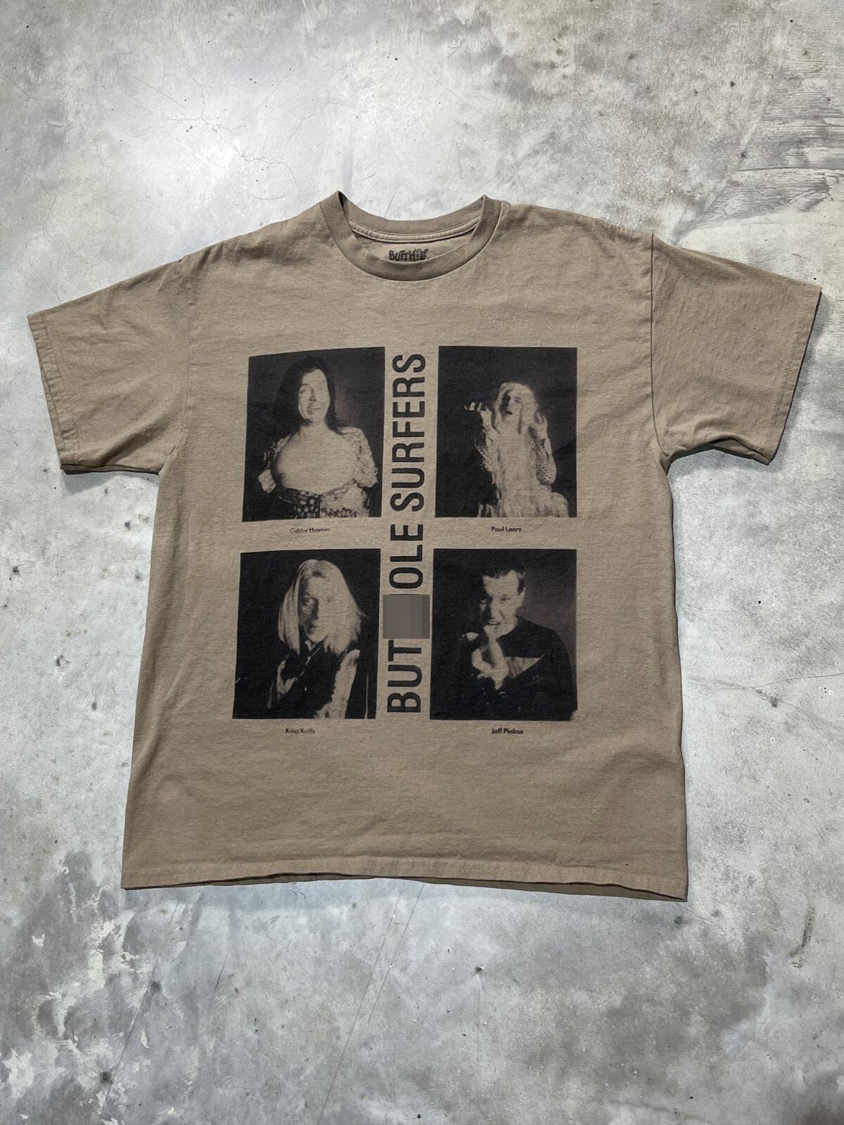 But**ole Surfers Preowned Large T-shirt
