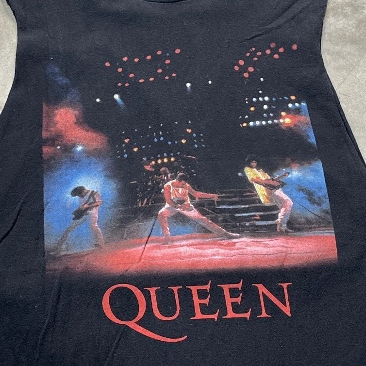 Queen Preowned Medium Cut Off Sleeve Tank Top T-shirt