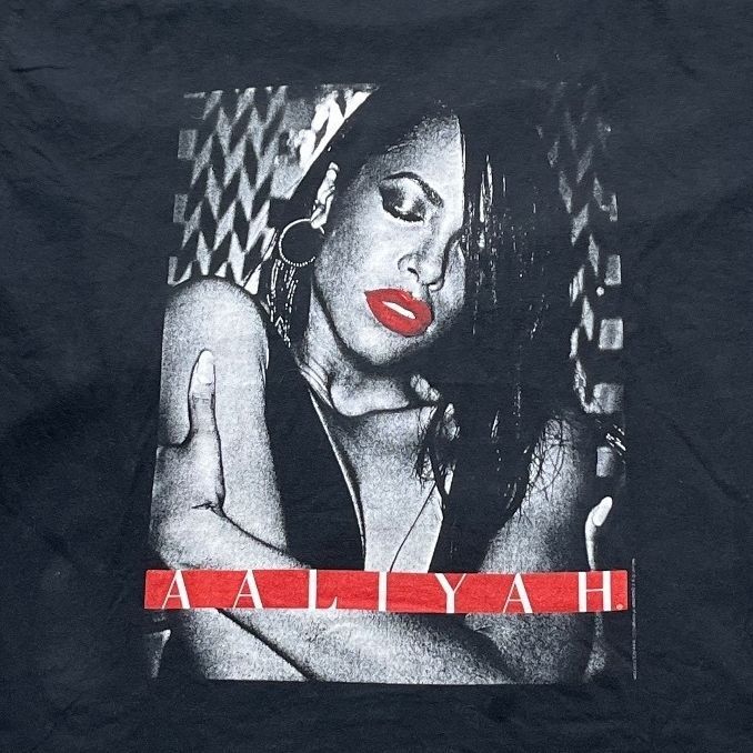 Aaliyah Preowned XL T-shirt