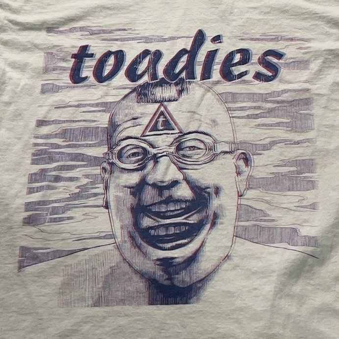 Toadies Preowned XL T-shirt