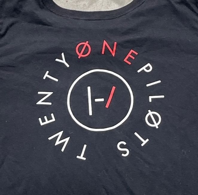 Twenty One Pilots Preowned Large T-shirt