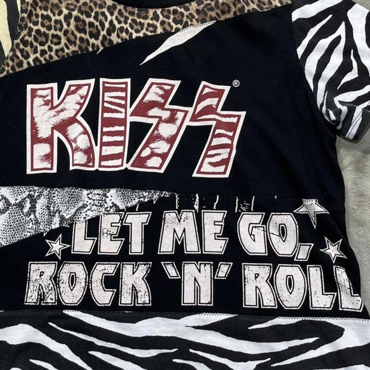 KISS Preowned Animal Print Medium T-shirt