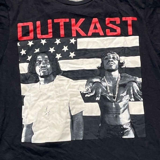 Outkast Preowned Large T-shirt