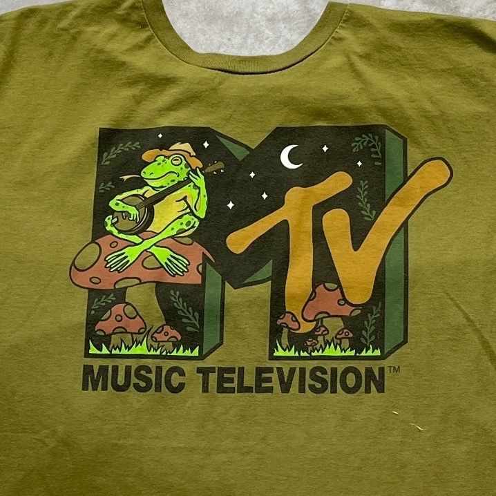 MTV Music Television Preowned XL T-shirt