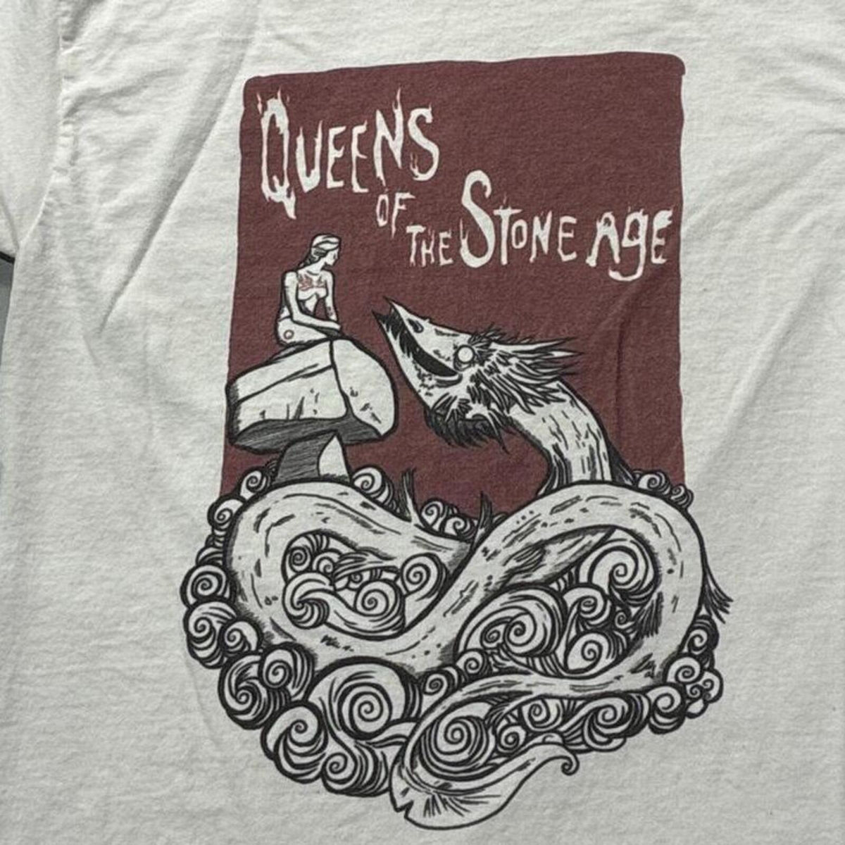 Queens Of The Stone Age Preowned Medium T-shirt