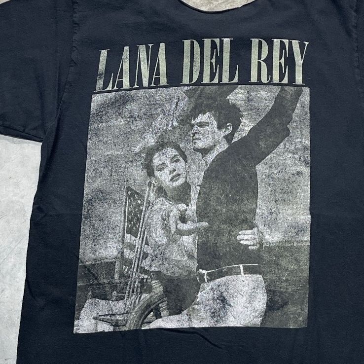 Lana Del Rey Preowned Medium Cropped Neckline T-shirt