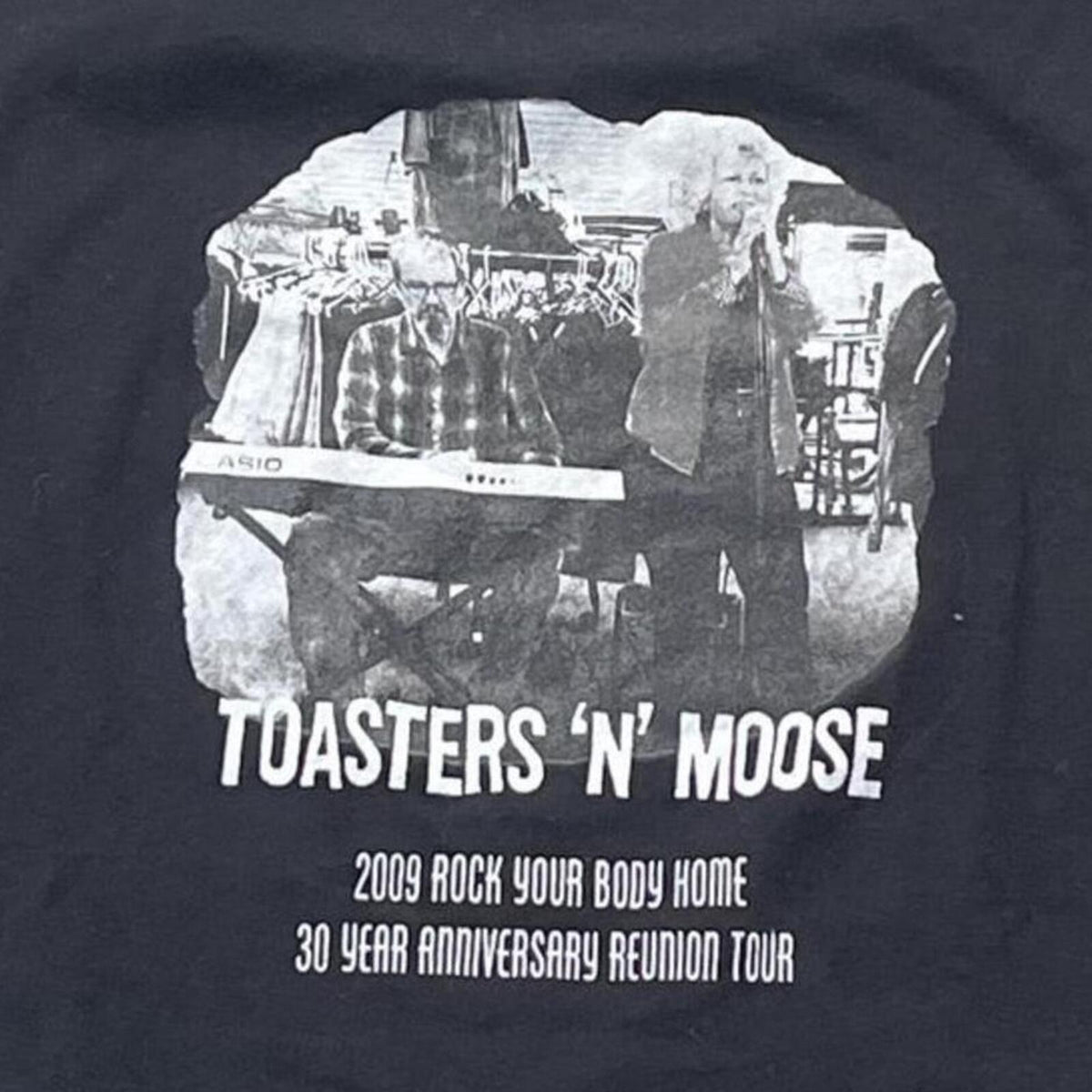 Toasters ‘N’ Moose Preowned Small T-shirt